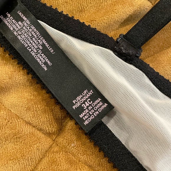 Beautiful Victorias Secret Push Up Bra 34C black and nude/pink - Picture 2 of 2